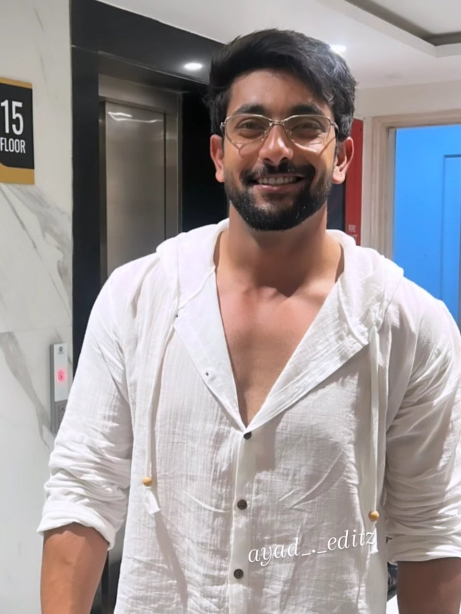 That warm Fahmaan smile. ✨😍
And that effortlessly stylish vibe.🤌❤️‍🔥
<a href="/fahmaankhan/">fahmaan khan</a> Always Keep Shining 💫❤️
#fahmaankhan #fahmaanians