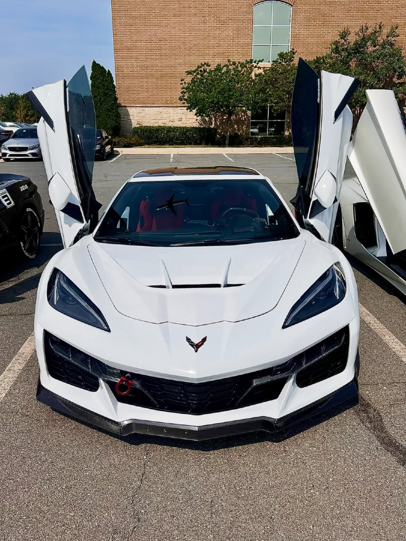 KustomInterior's tweet image. From stock to standout 🛠️🔥 @missc8corvette showing C8 interior excellence

#kustom_interior #CorvetteC8 #C8Corvette #CarUpgrade #CustomSeatCovers
