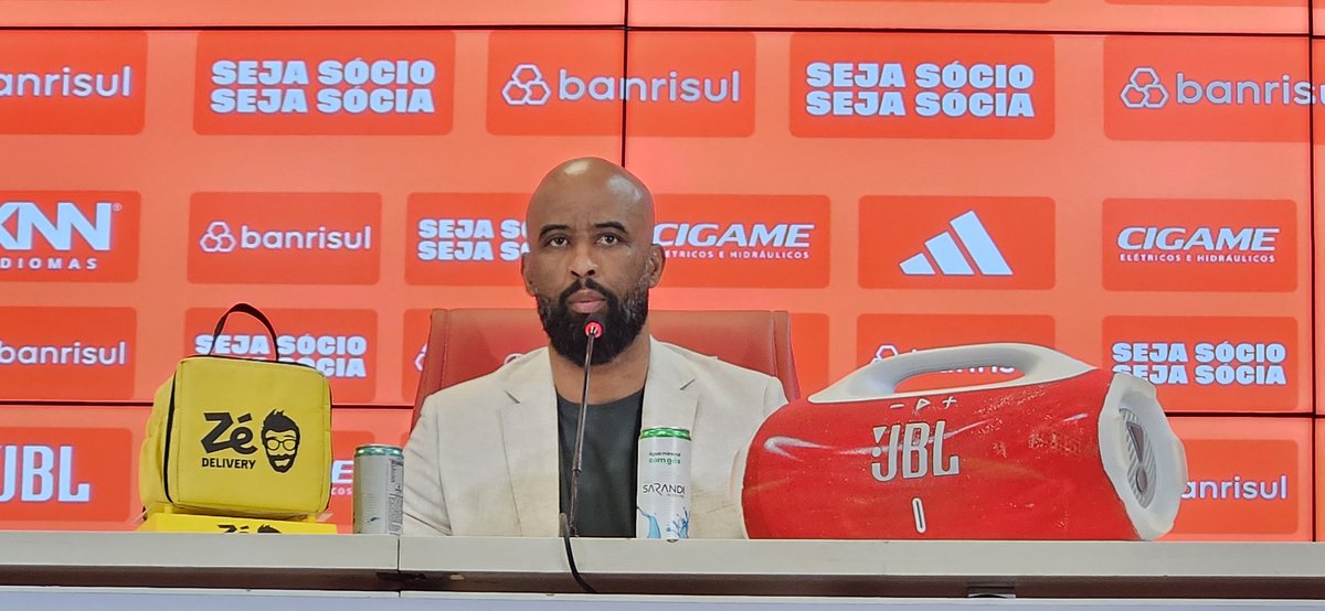 paulo_nunes8's tweet photo. 🇦🇹 Fabinho Soldado: "Temos muito profissionais aqui trabalhando para que os atletas possam reverter essa situação. Esse grupo é capaz de reverter esse momento. Sabemos do tamanho desse clube", executivo de futebol do Inter. @GuaibaEsporte https://t.co/IXgaLPcLyg