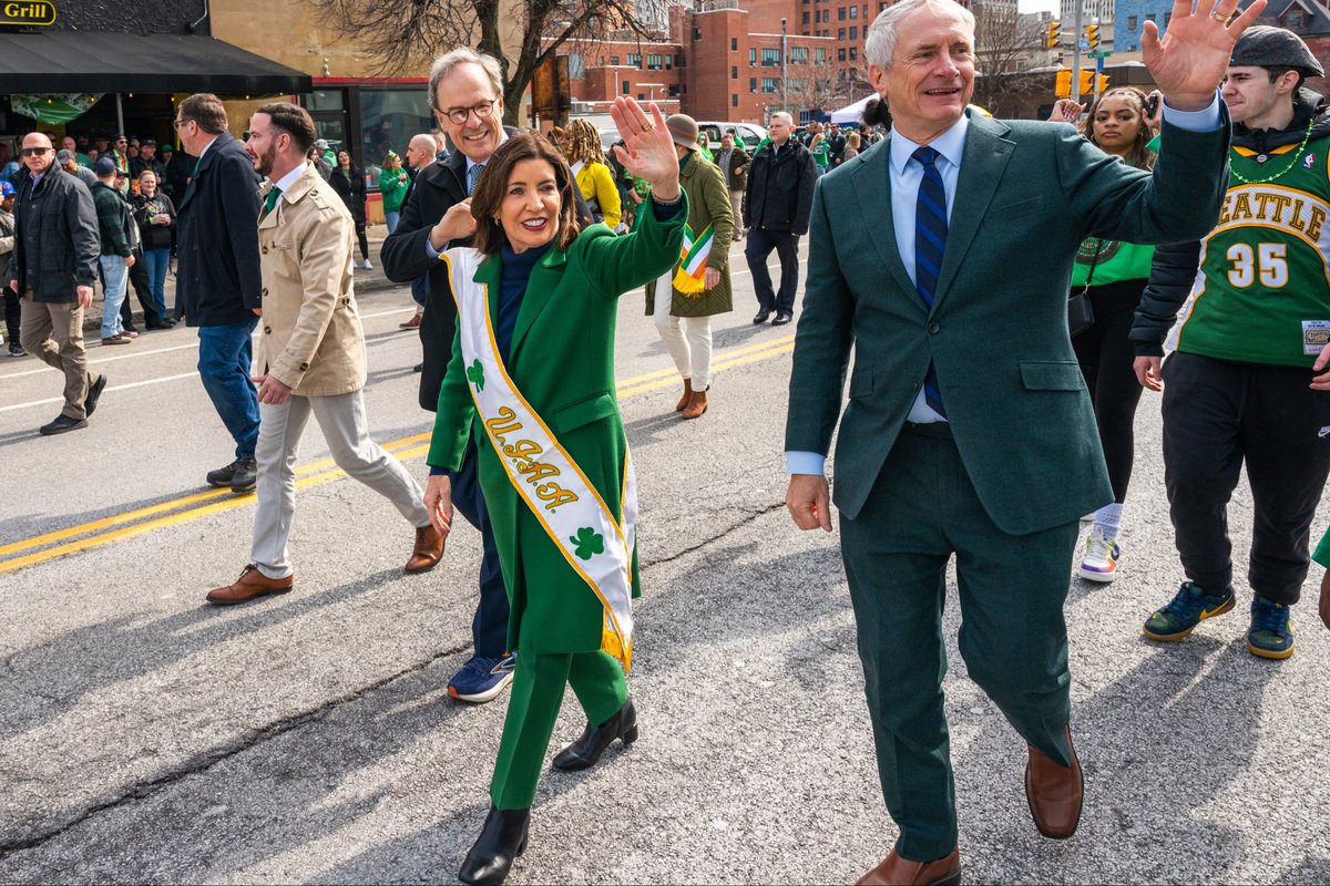 Governor Kathy Hochul tweet media