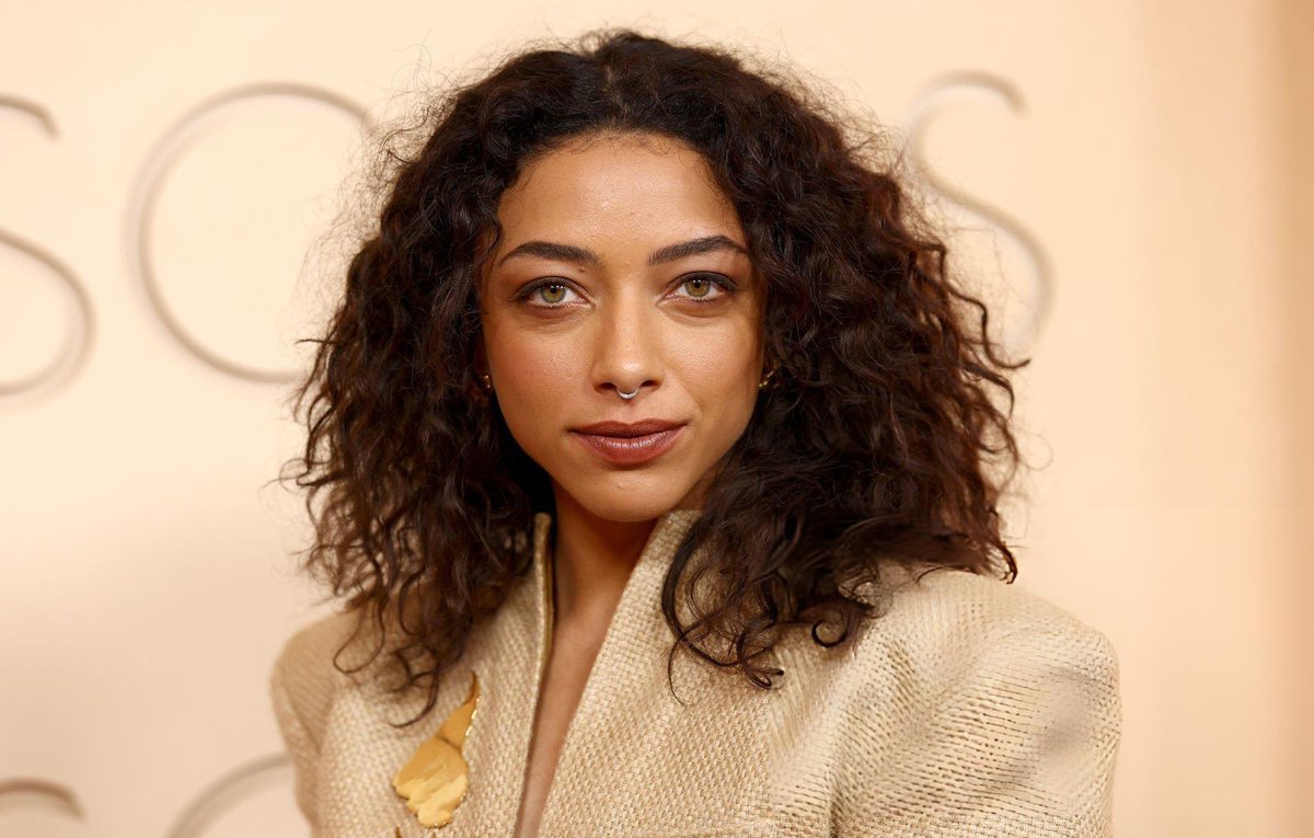 amy adams screaming loud as hell tweet media