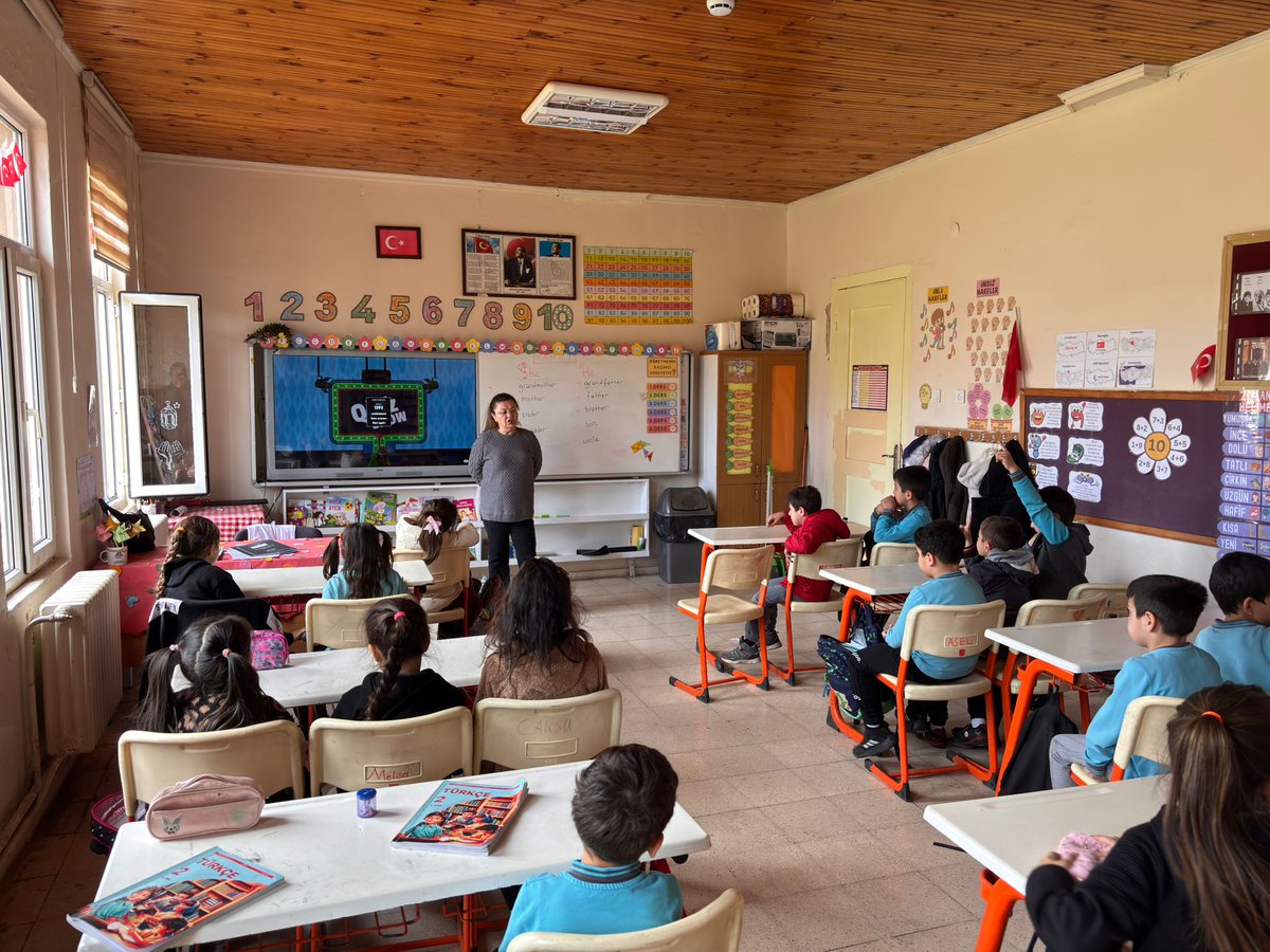 sinopram's tweet photo. İlimizde rehber öğretmeni olmayan okullarımızdan 12/02/2026 tarihinde Lala ve Taşmanlı İlkokullarında Akran Nezaketi ve Çocuk Hakları ve Çocuk Kıymeti konularında öğrenci  eğitimleri yapıldı. https://t.co/kJuPY7H6G4
