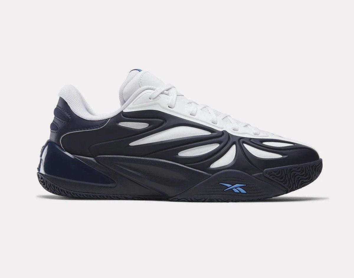 JustFreshKicks's tweet image. Reebok Angel Reese 1 “Navy Halo” 😇

bit.ly/4lnY7vg