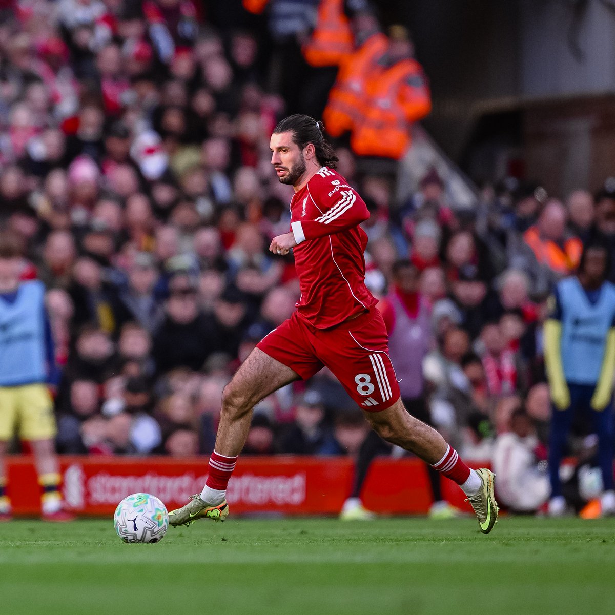 LFC's tweet photo. 46' - The second half is underway ▶️

[1-0] #LIVTOT