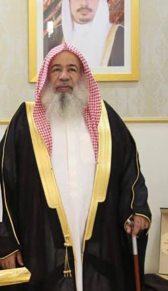 bahraindef's tweet photo. "#إيران هي السبب" قالها شيخنا جاسم السعيدي قبل أكثر من عشر سنوات خلال أحداث #البحرين

قالها يوم كان البعض يتعامى عن الحقيقة، ويحاول تزييفها…
واليوم، بعد كل ما تكشف من مخططات وخلايا وتخابر، يتأكد أن تلك الصرخة لم تكن غضبًا عابرًا، بل قراءة لما كانت تُدبّره طهران للبحرين والخليج

@jassimalsaeedi 
@fjals3eedi 
@3li_alsaeedi 
@suhaibalsaeedi 
@ej_alsaidi