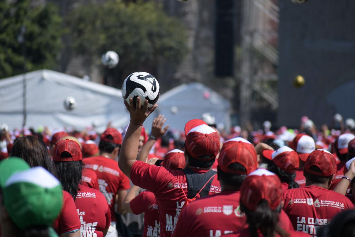 El Universal tweet media