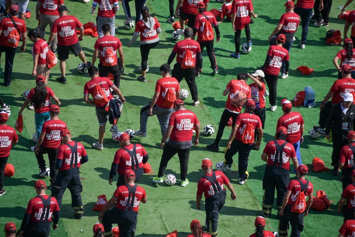 El Universal tweet media