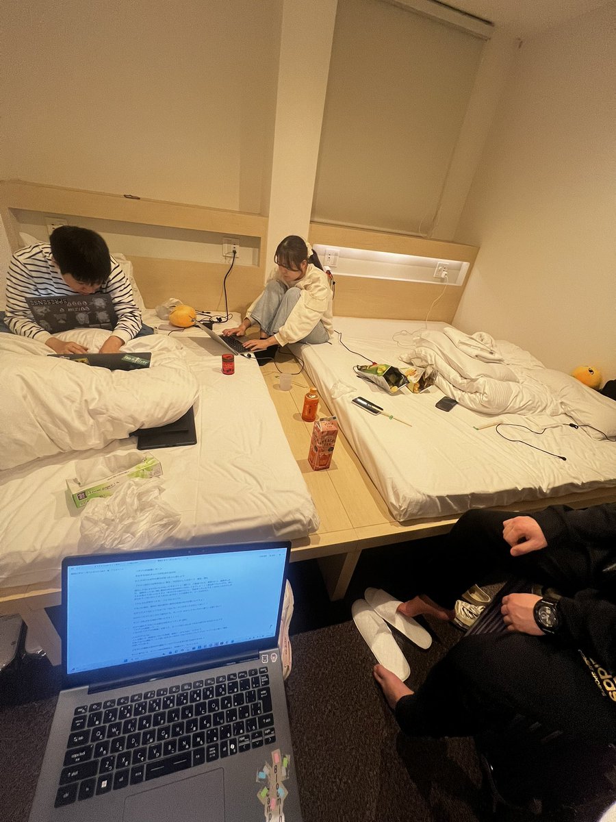 あやね tweet media