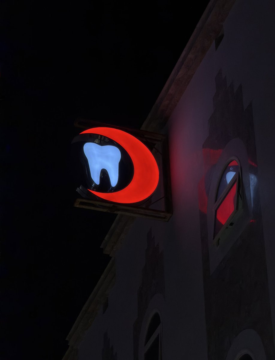 والله حاب كاميرا الجوال بشكل مو طبيعي اي شي قدامي صاير اصوره