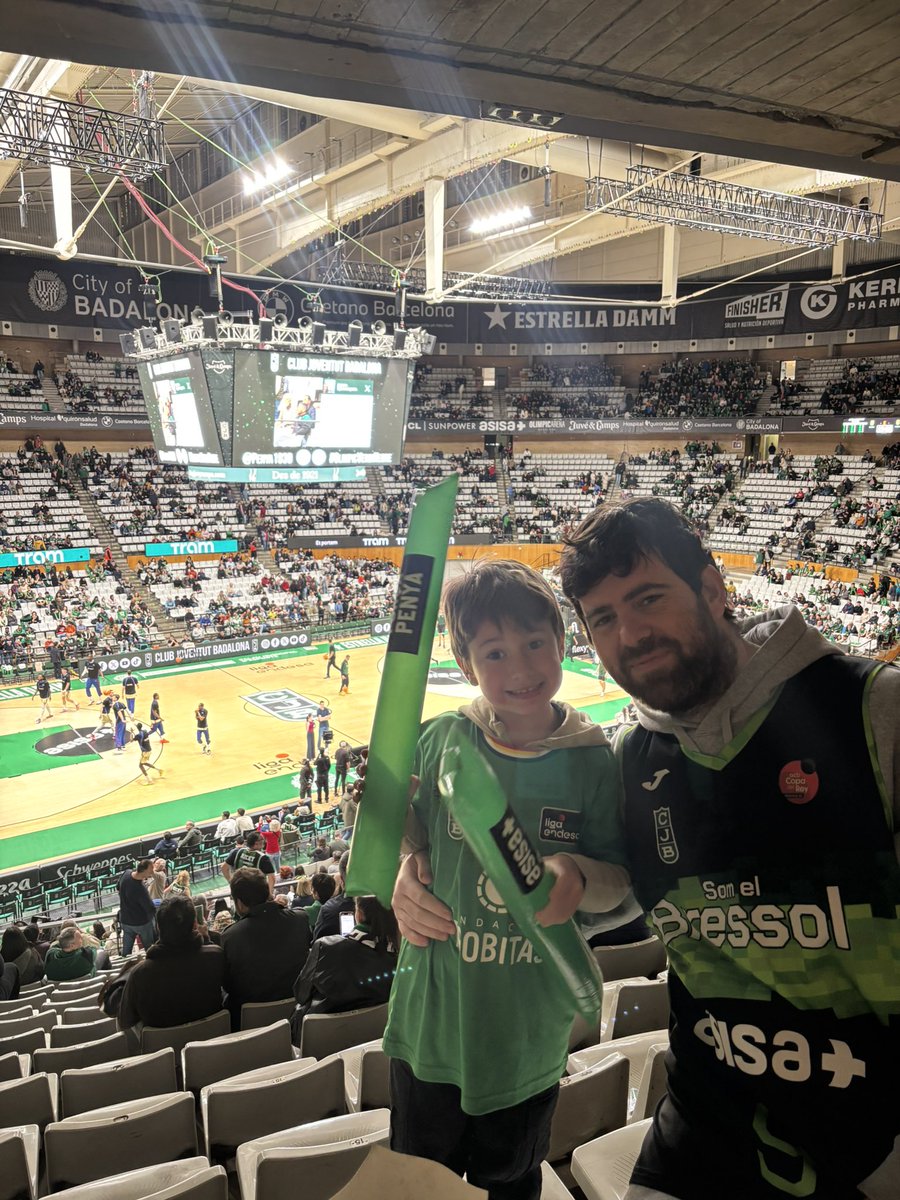 DanielssonBDN's tweet photo. #OlimpicVerdiNegre
FORÇA PENYA! 💚🖤
@Penya1930 https://t.co/J8Q12oPSpC