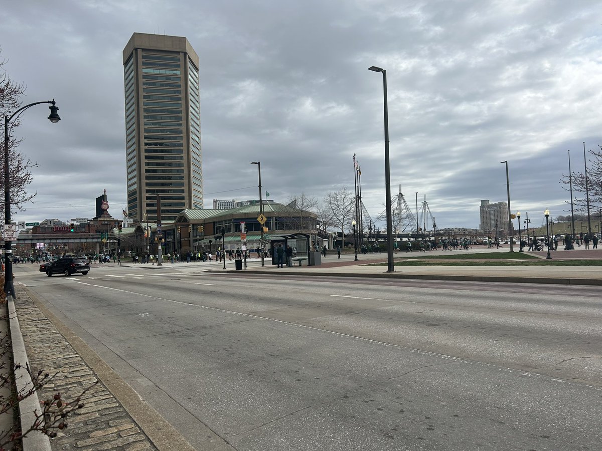 Graying Sideburns (Bryan) tweet media