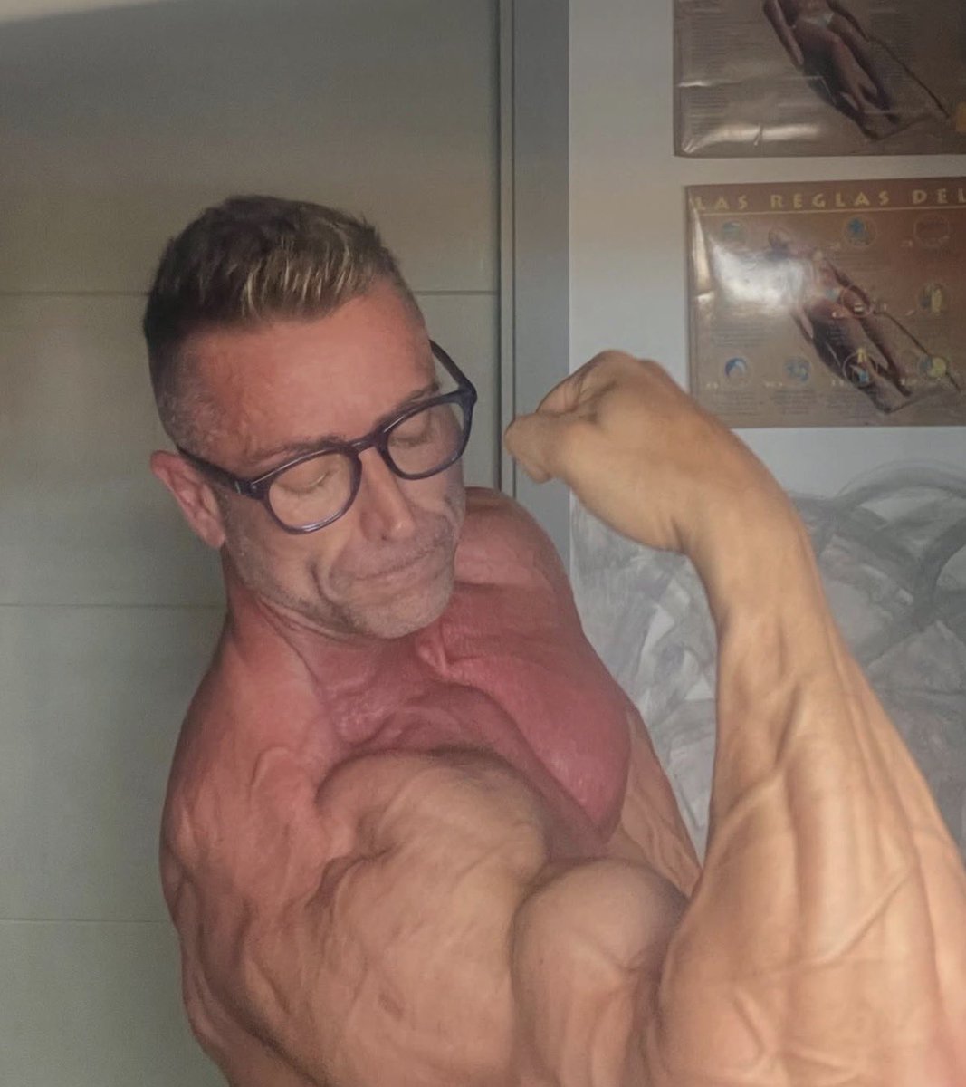 MuscleJacking tweet media