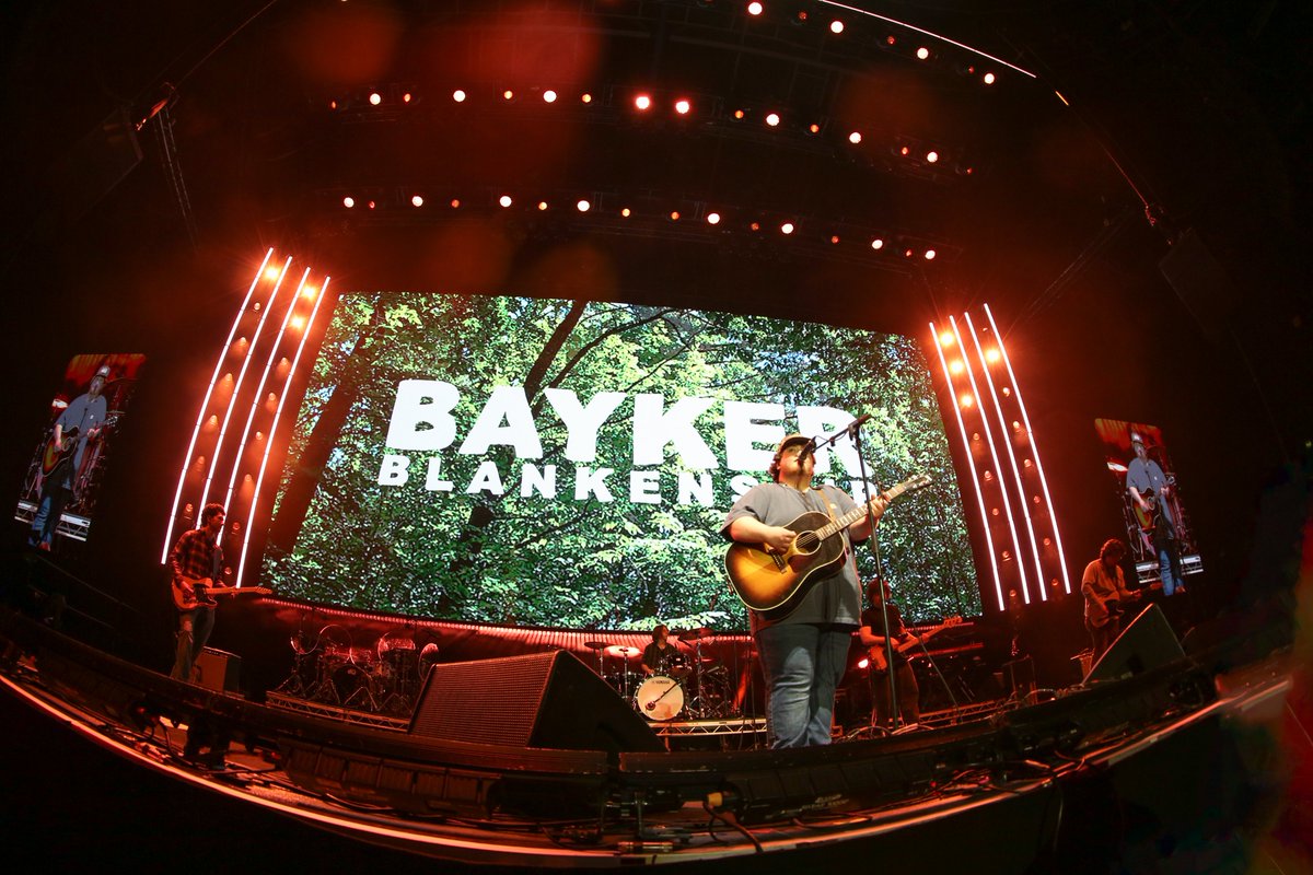 Country To Country Belfast tweet media