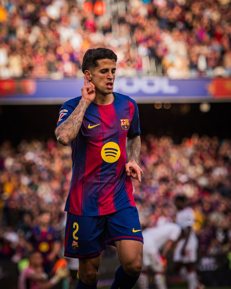 4KMHQ's tweet image. João Cancelo #BarçaSevilla