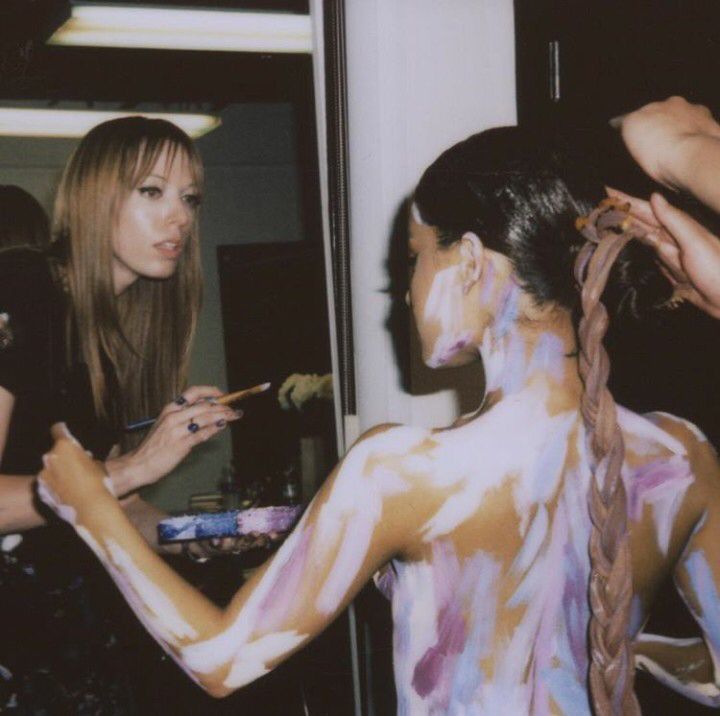 ariana gallery IS SEEING ARIANA🫧 tweet media