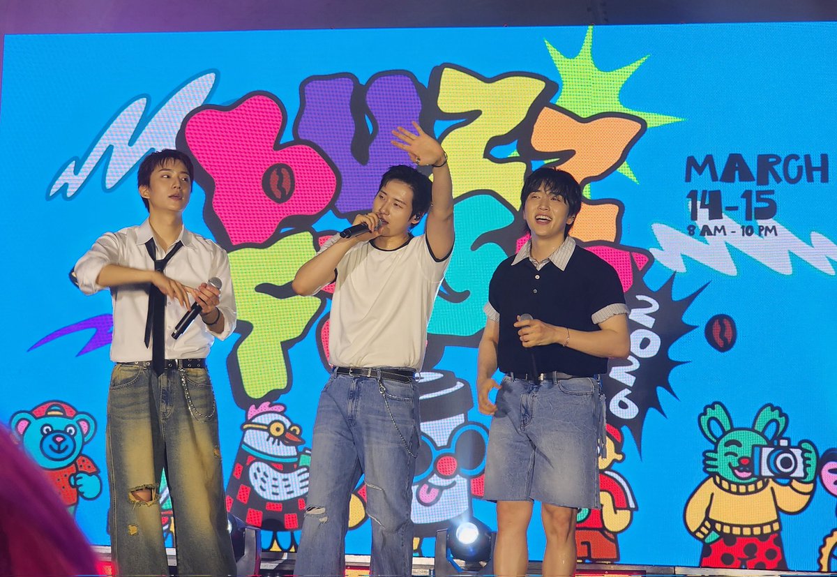 Loladoray's tweet photo. PH BANA rose from the dead tonight!
#B1A4 #B1A4inManila #BuzzFestPH
@_B1A4OFFICIAL @B1A4_gongchan @B1A4_CNU @SANDEUL920320 https://t.co/nO0gVl9cPJ