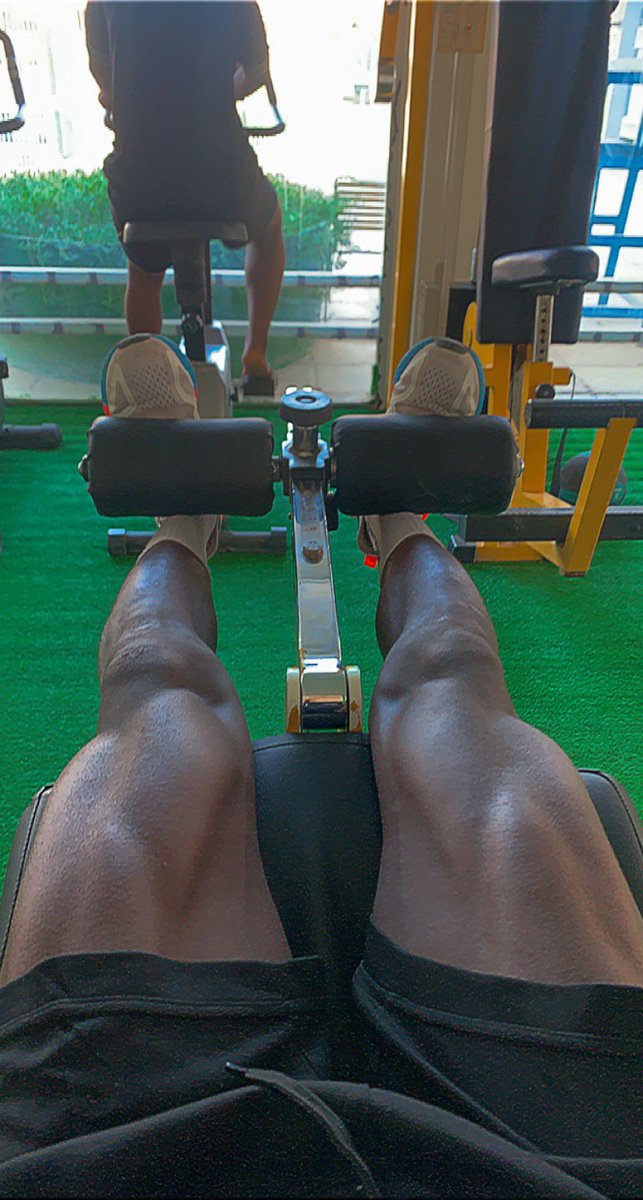 𝙼 🖤 . tweet media