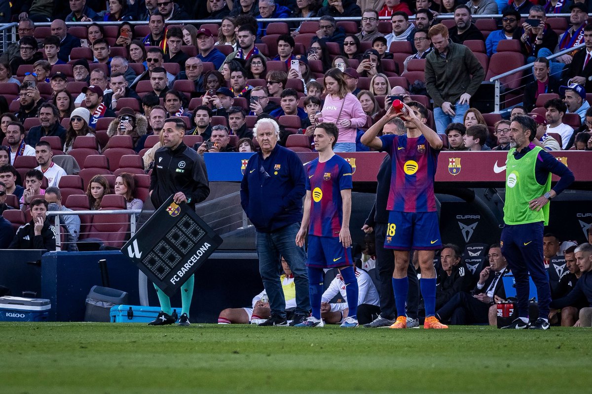 4KMHQ's tweet image. Gavi #BarçaSevilla