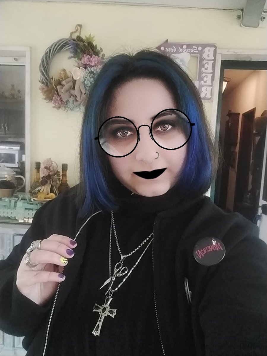 OberitaRiki's tweet photo. Blue goth short-haired gal :3
💙🖤✨
.
#meirl #selfie #dyedhair #blackhat #bluehairedgirl #shorthairgirl #cutie #emo #tradgoth #gothgirl #babybat #vambear #deddybears #2necklaces #roundglasses #salonnails #beauty #badass #babelicious #adult #youngwoman #fyp https://t.co/yW9fvXBlEE