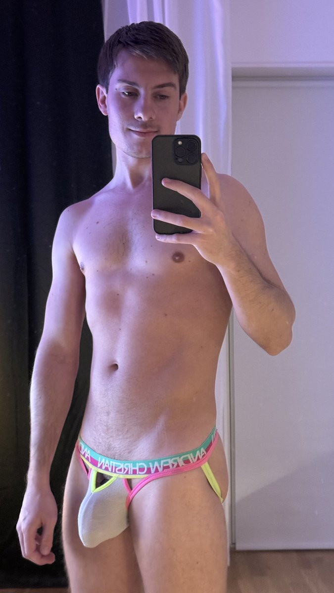 AlexThorm tweet media