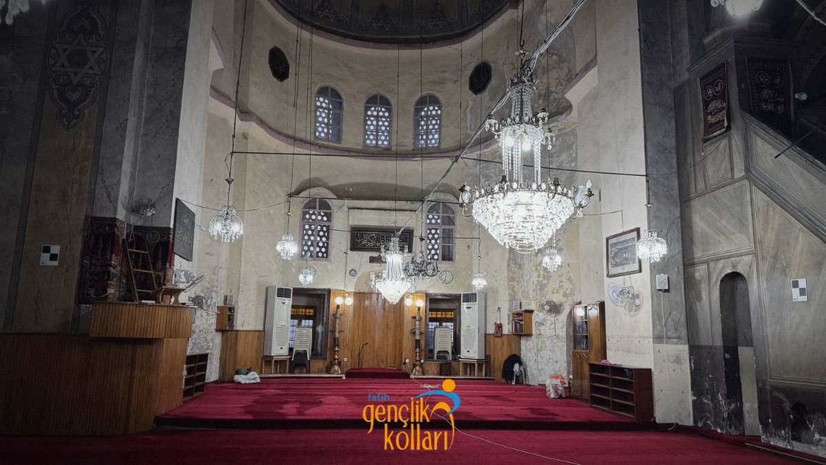 AK Parti Fatih Gençlik Kolları Çevre ve Şehircilik Birimi olarak Fatih’imizde bulunan Gül Camii’nde cami temizliğimizi gerçekleştirdik.
Gençlik olarak şehrimize ve ibadethanelerimize sahip çıkmaya, hizmet etmeye devam ediyoruz.
<a href="/avyusufibis/">Yusuf İBİŞ</a> 
<a href="/nevzatyucetr/">Nevzat Yüce</a> 
<a href="/TahaAslanturk/">TAHA BERK ASLANTÜRK</a>