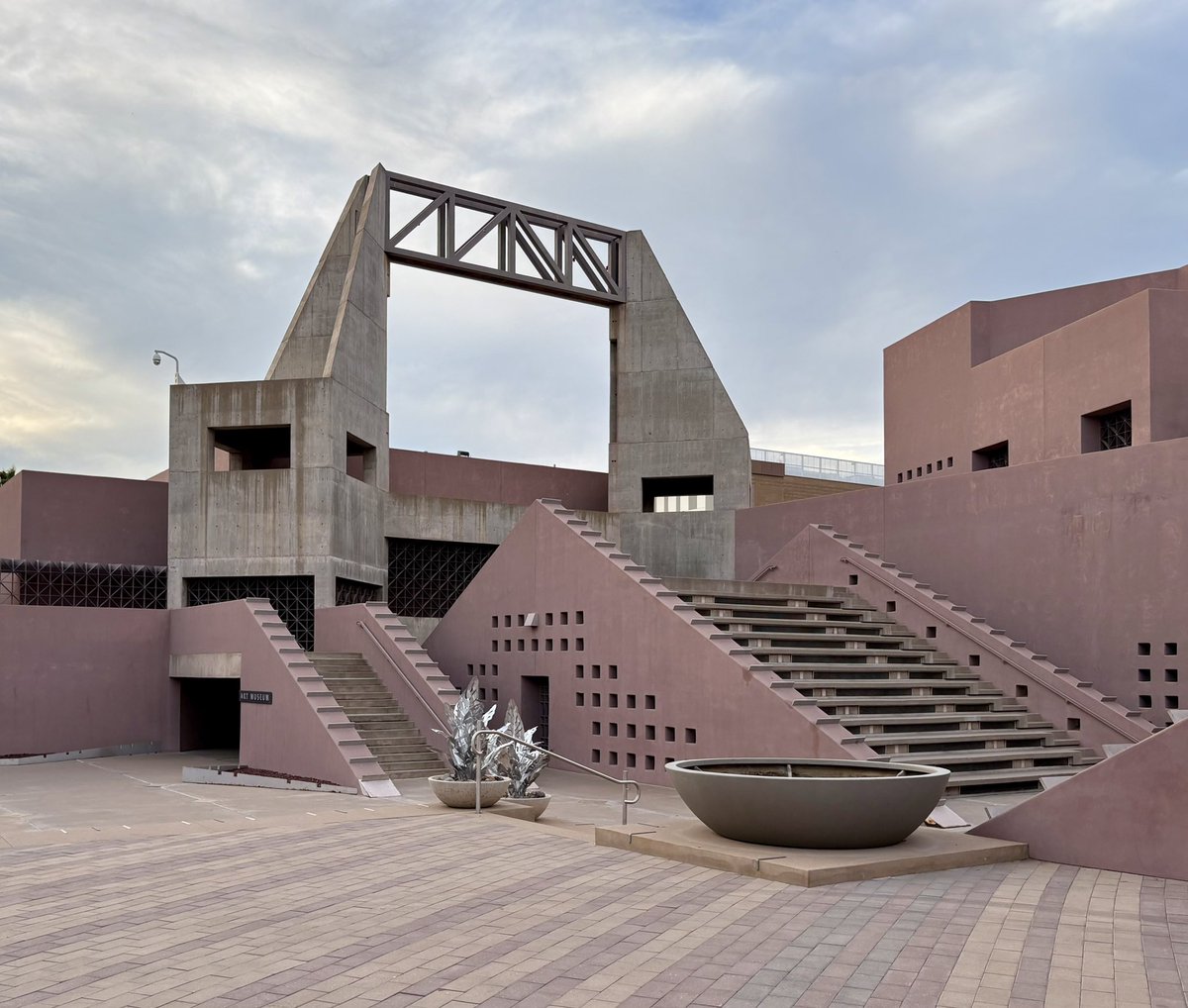 Midwest Modern tweet media