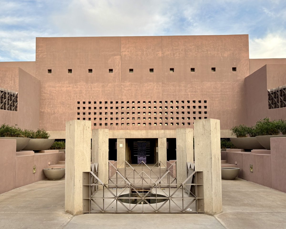 Midwest Modern tweet media