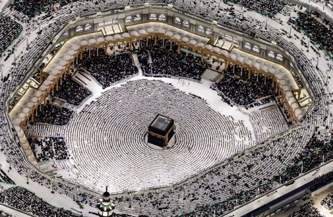 NEWS: Masjid Al Haram reached capacity tonight with authorities prioritising access to Umrah performers