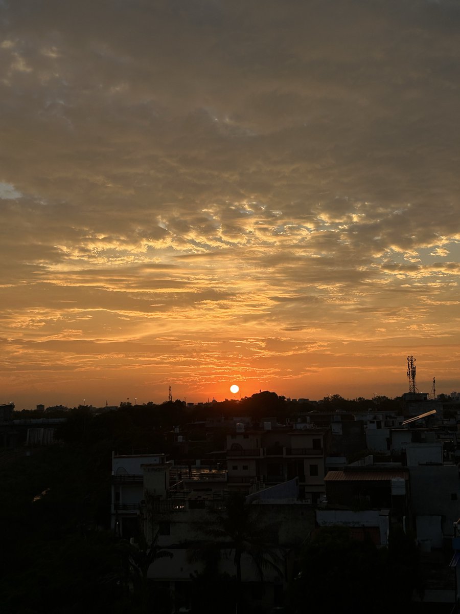 Nik 🪐 tweet media