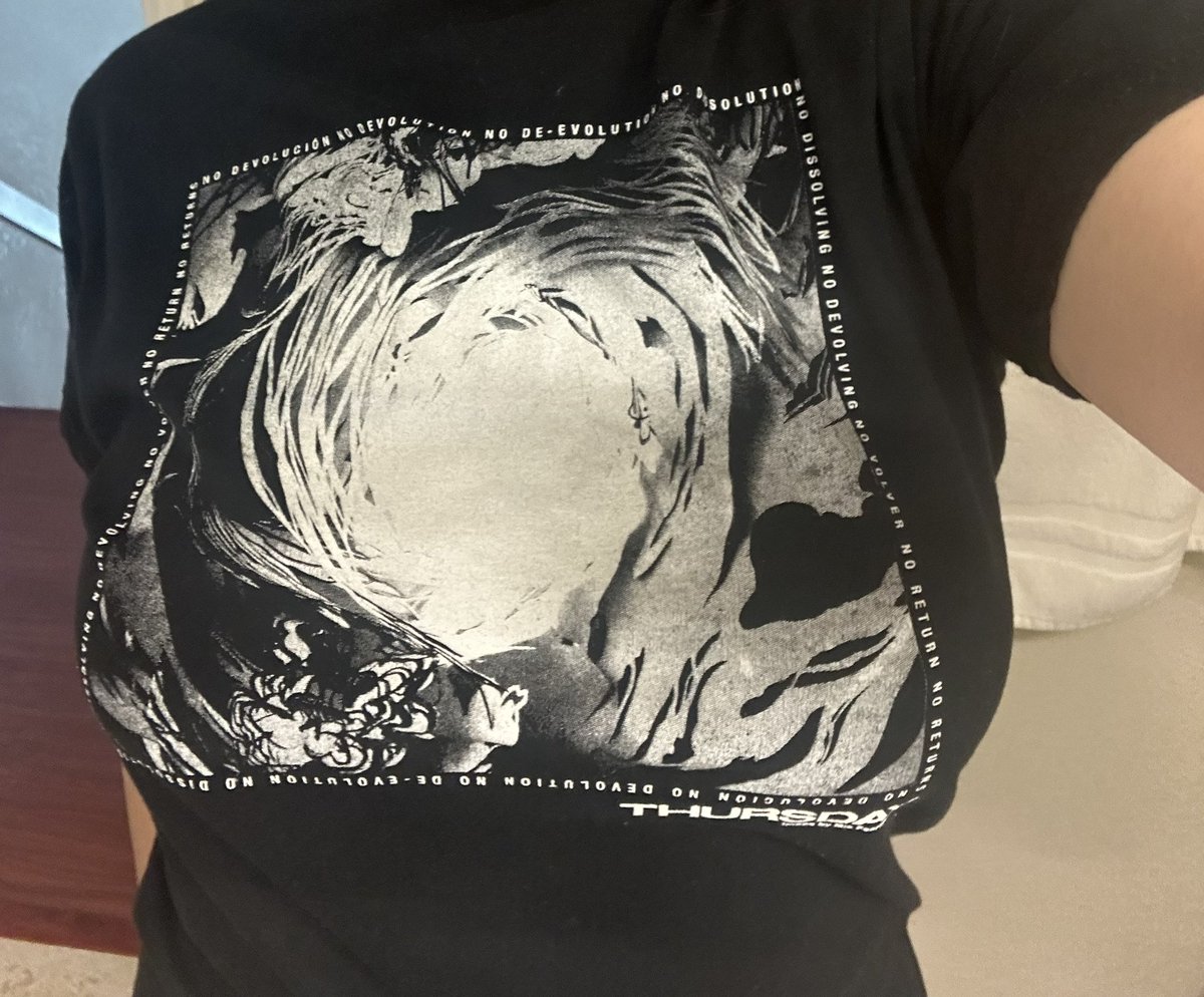spypilled_'s tweet image. the person who sold me this shirt also included a cute little pin #awesome