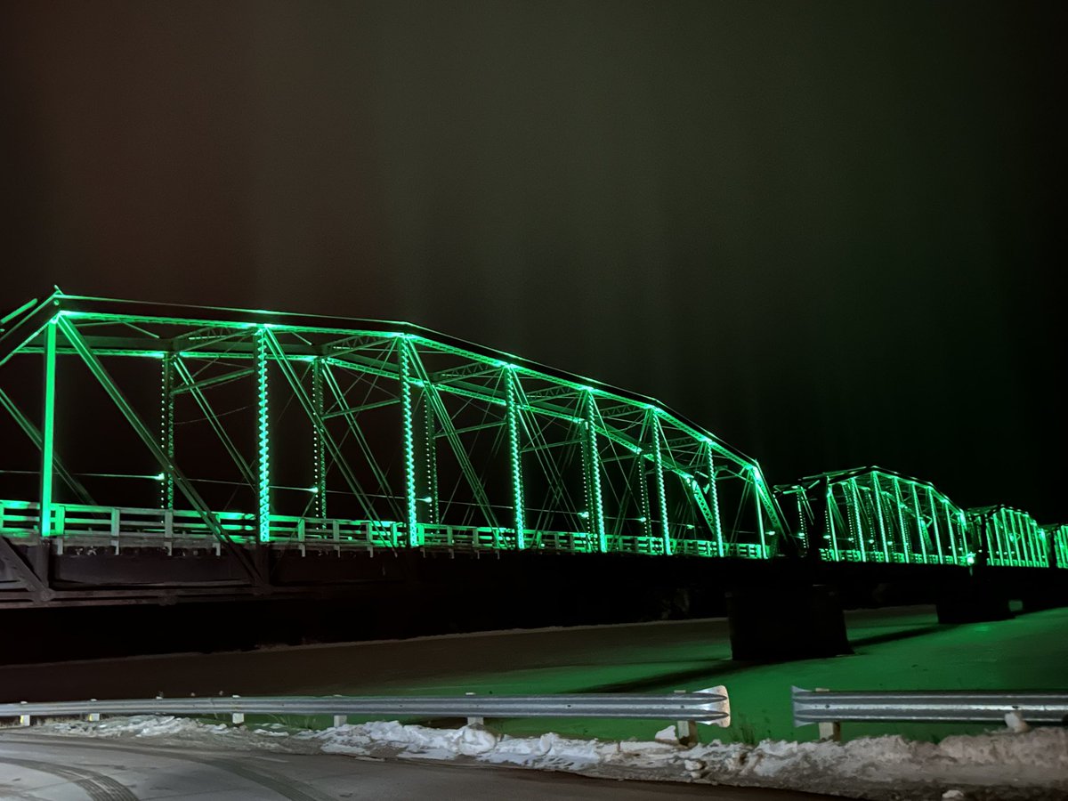 ksceviour's tweet image. #bishopsfalls #trestle lit up green for #stpatricksday #newfoundland 💚💚