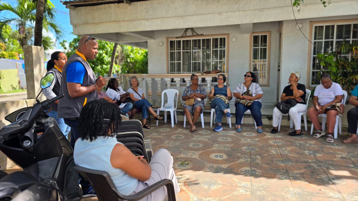 ProsperidadCol's tweet image. En #SanAndrés seguimos fortaleciendo la asociatividad en el territorio insular. 🩵
Junto a la @UsolidariaCo acompañamos un encuentro con artesanas y representantes de los sectores gastronómico y turístico que avanzan en su proceso de conformación como cooperativa de servicios