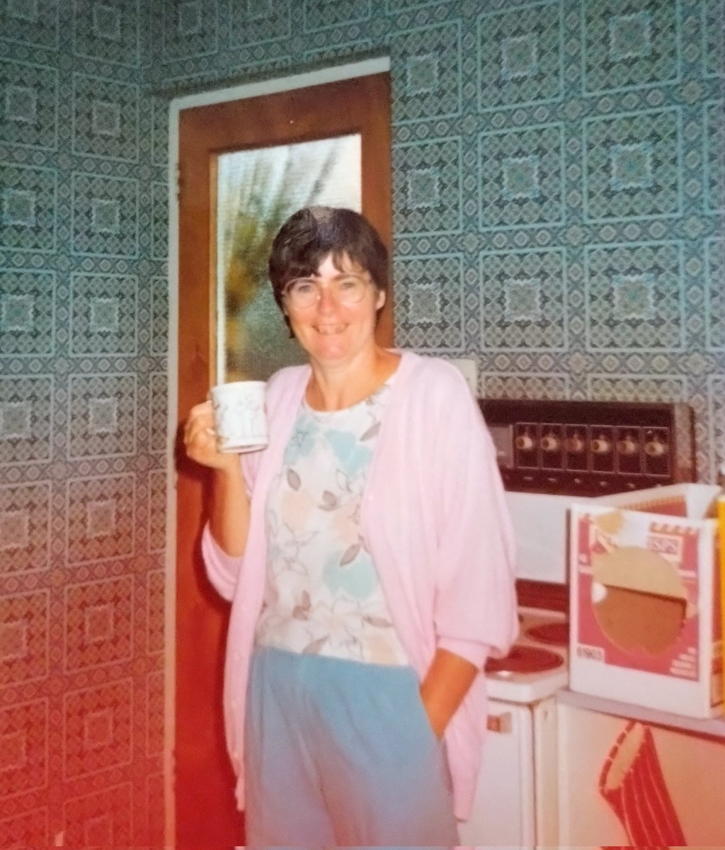 Anna Blight tweet media