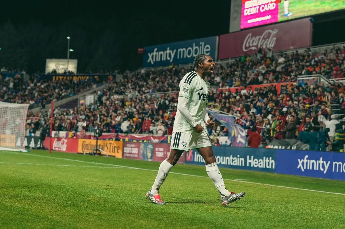 Logan™️ tweet media