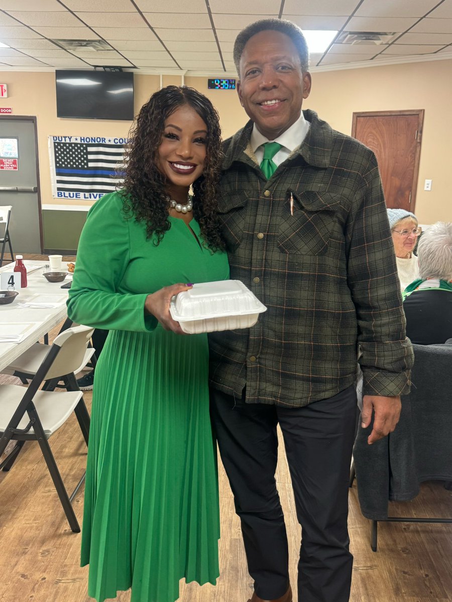 Derek Armstead tweet media