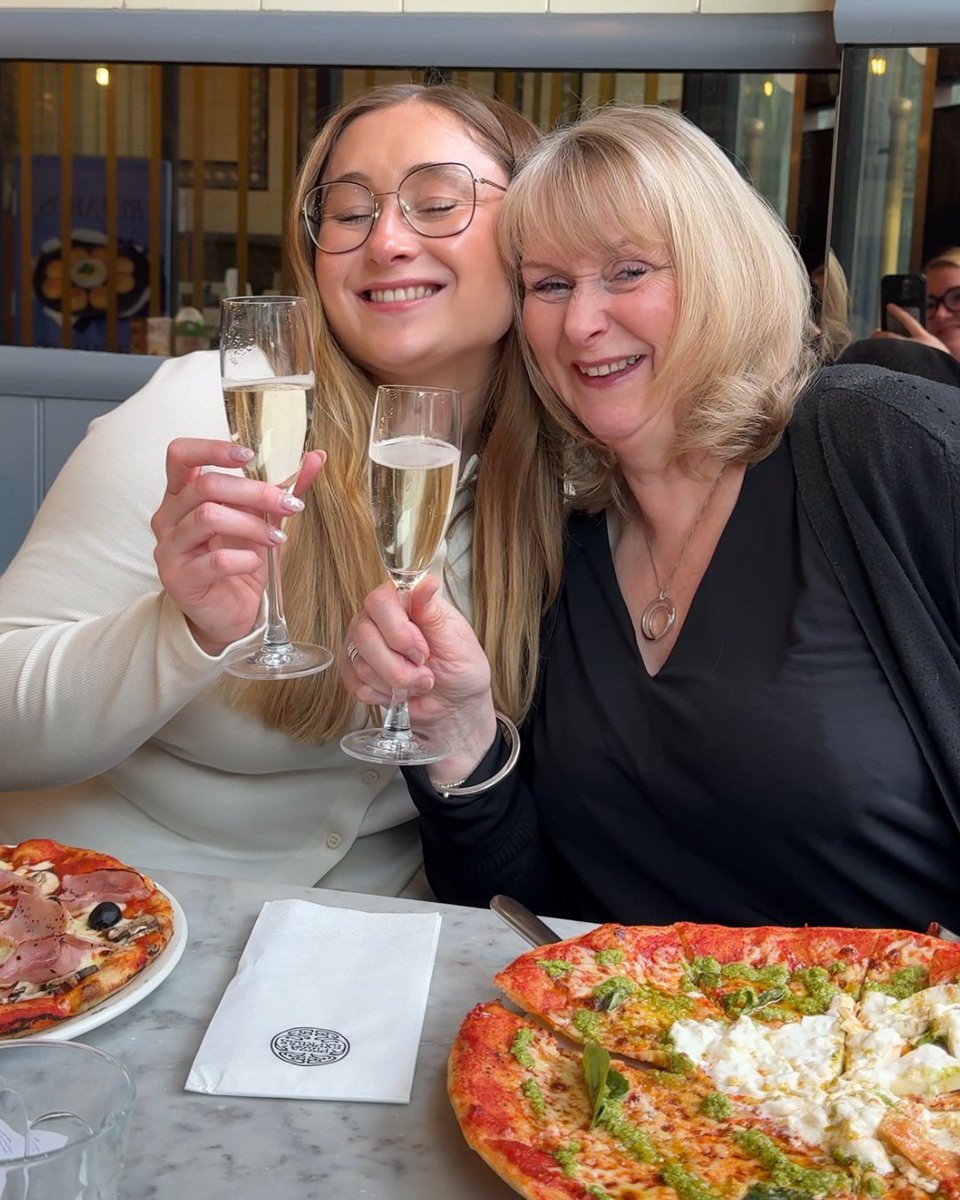 PizzaExpress tweet media