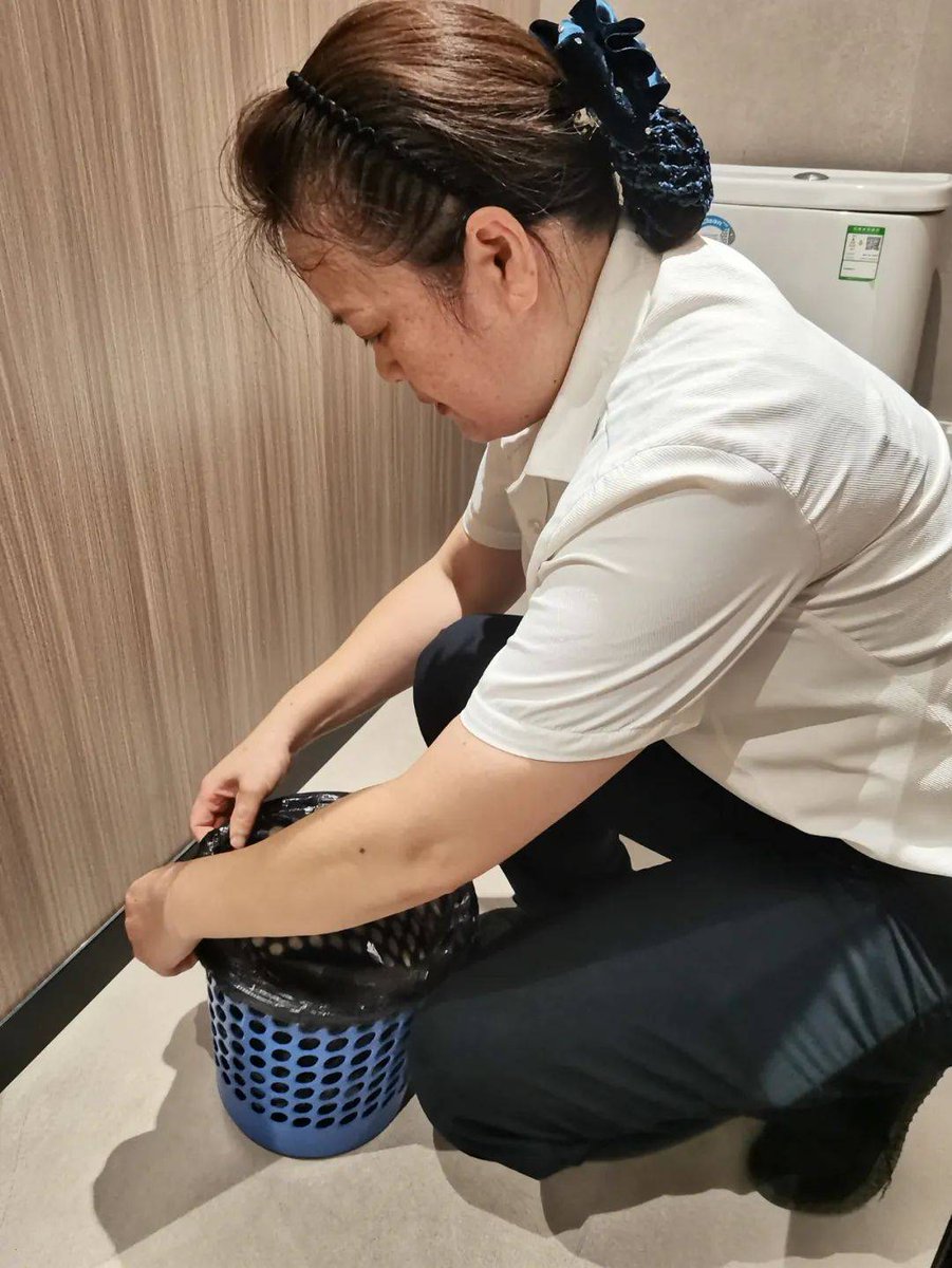 KENNETH M DIXON tweet media