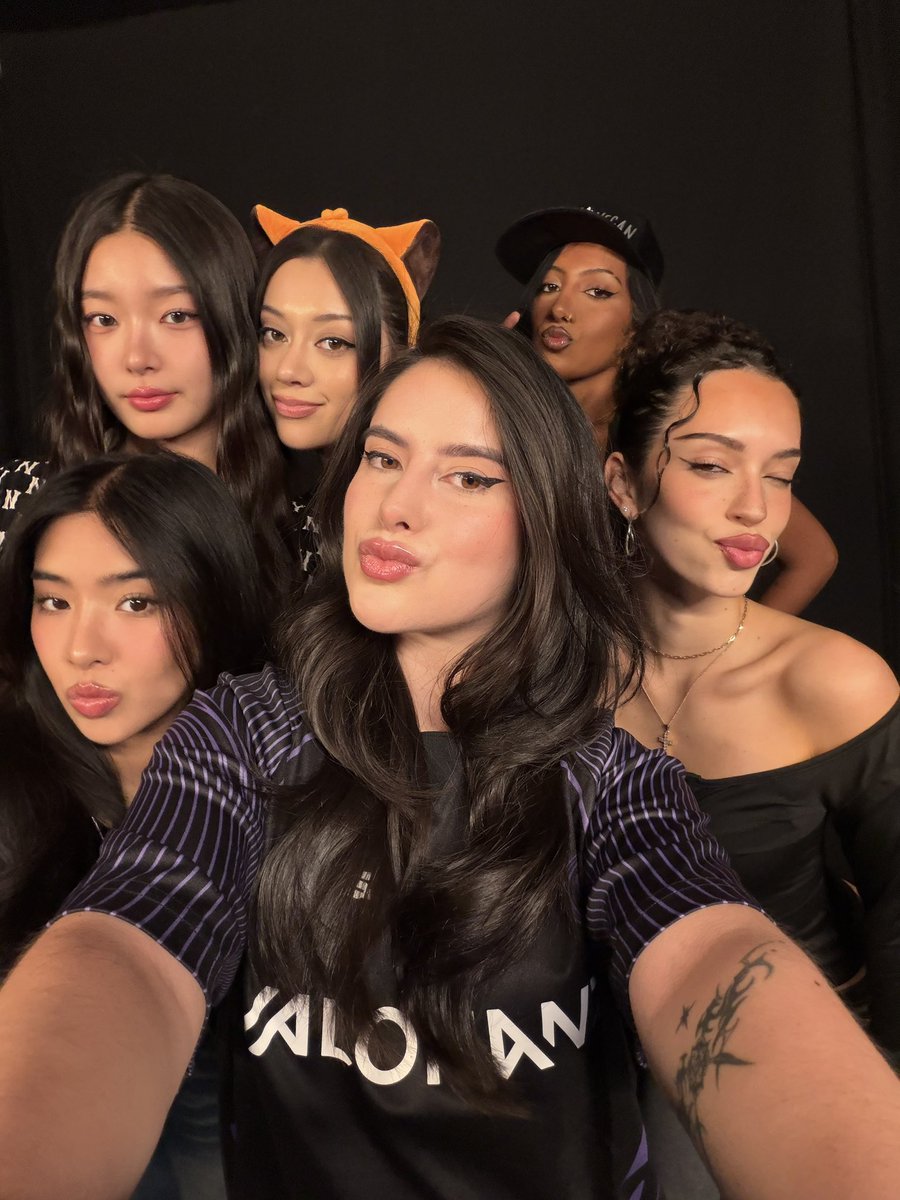 UNIÃO SINISTRA! KATSEYE com a <a href="/bstrddgg/">bstrdd</a> hoje no New Agent Showmatch 💜