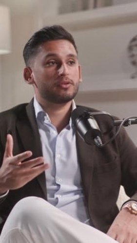 KeithMillere's tweet image. a world where scraps become masterpieces Who needs perfection when you can have texture? #makersmindset