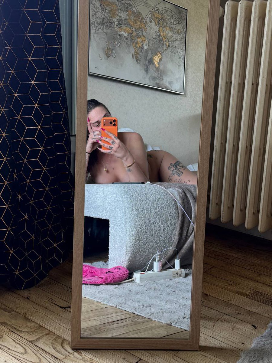 Emilie 🏳️‍⚧️ tweet media