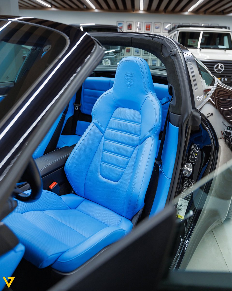 SEVEN CAR LOUNGE tweet media