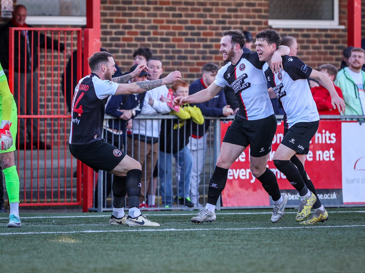 Lydia & Nick tweet media