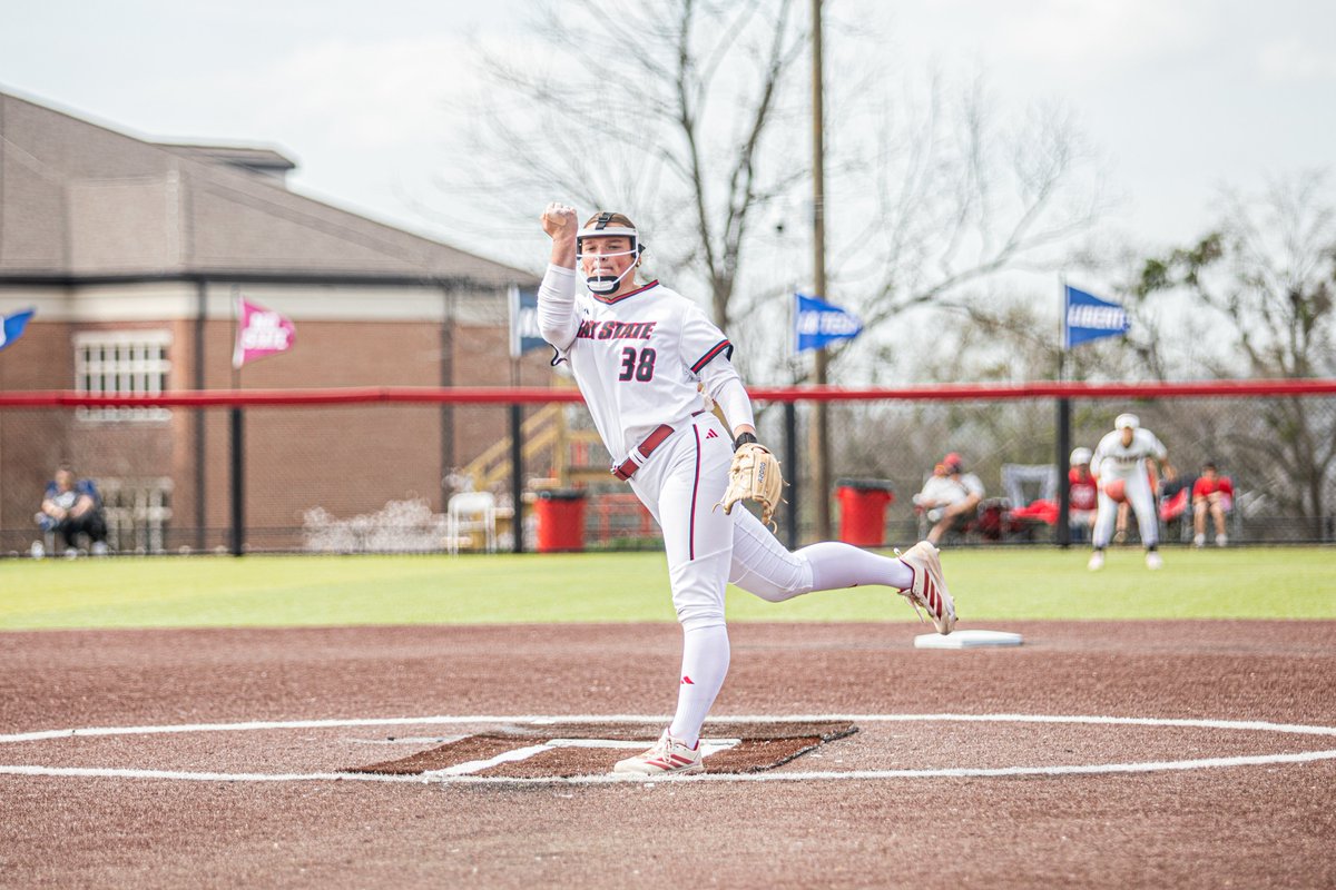 JaxStateSB's tweet photo. B7 | Moore tallies strikeout number 7⃣!!!

#StayCocky🐔| #FearTheBeak👌 https://t.co/jfLXeTNyIR