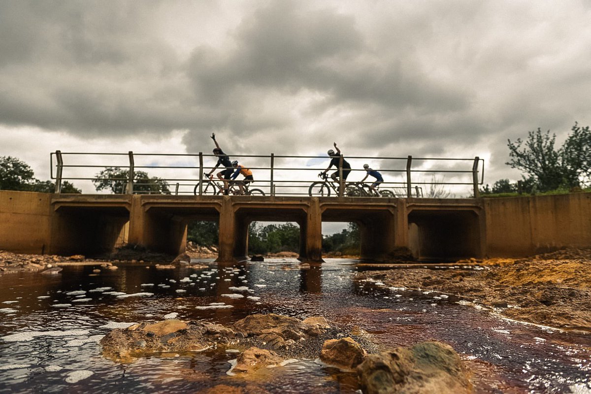 DipuHU's tweet photo. Qué gran aventura 🚴🏼♂️🚴🏼 !
Casi 1.000 bikers recorren la provincia en la @HUEXMTB2026. ¡Enhorabuena a los ganadores, David González y María Isabel Felipe! 🚵♂️
#DiputacióndeHuelva #Huelva #HUEX https://t.co/vb9QGsDwsA