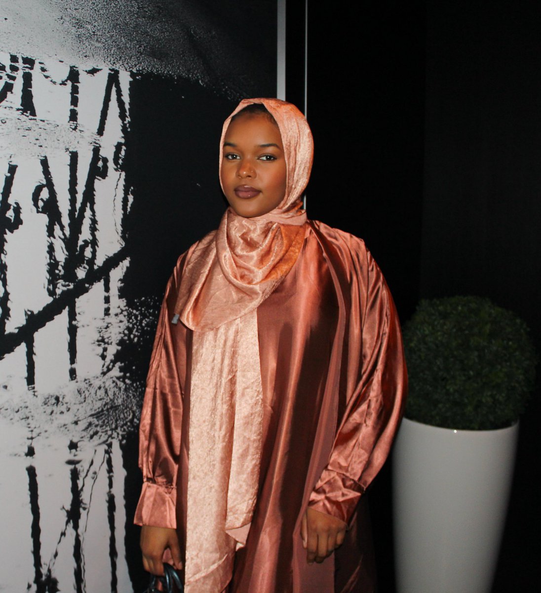 mercedessaniyah's tweet photo. 🌙 https://t.co/hiVqoVZnqA
