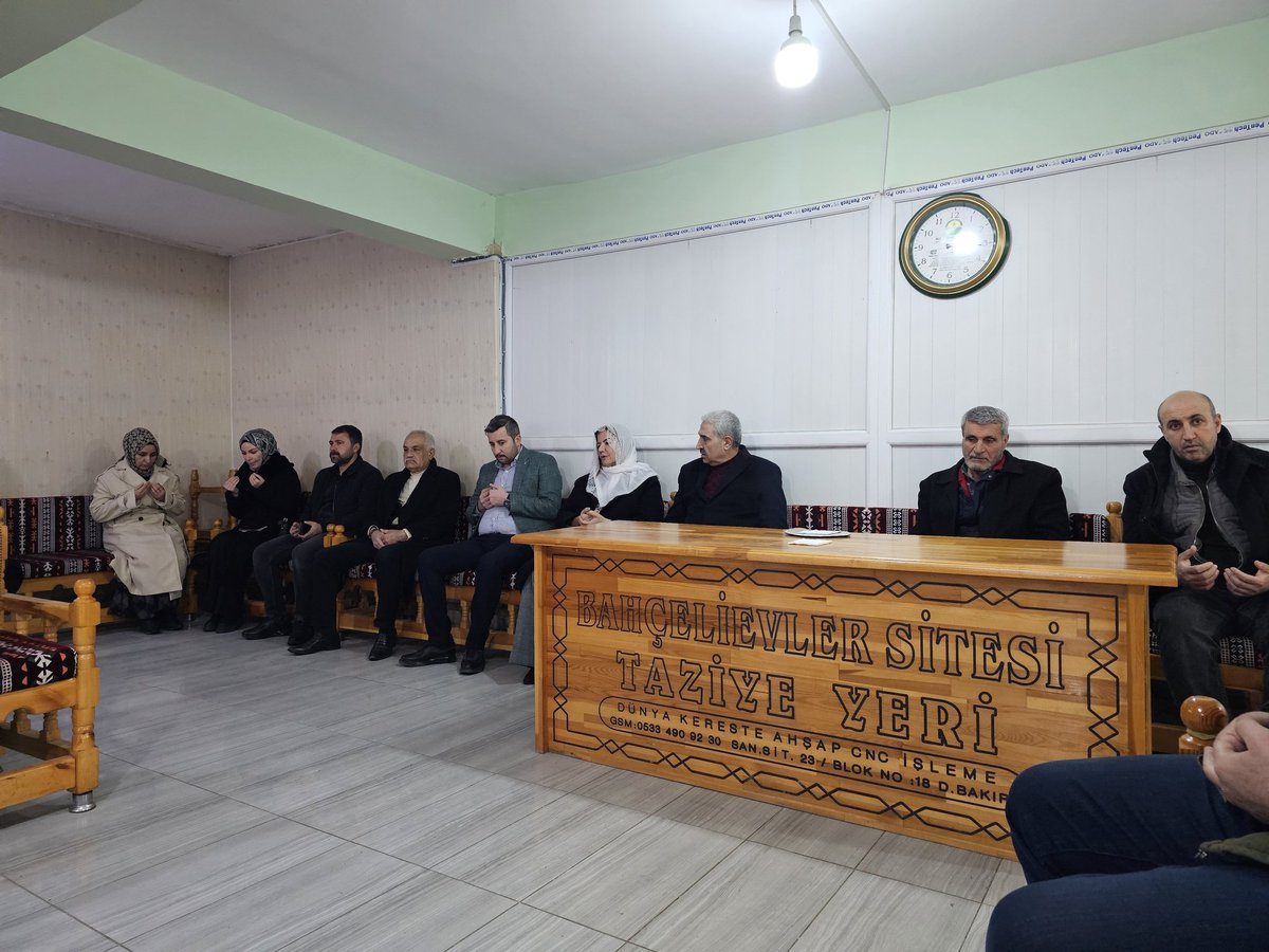 📍Silvan

Milletvekilimiz Sayın Suna Kepolu Ataman,İl Başkanımız Sayın Ömer İler, İlçe Bşk Sayın Volkan Karadeniz ve KK Bşk Sayın Esra Karadaş ile birlikte;

Önceki dönemler Silvan Belediye Başkanımız Merhum Hanifi Aktan'ın vefat eden kıymetli hanımının taziyesinde bulunduk.