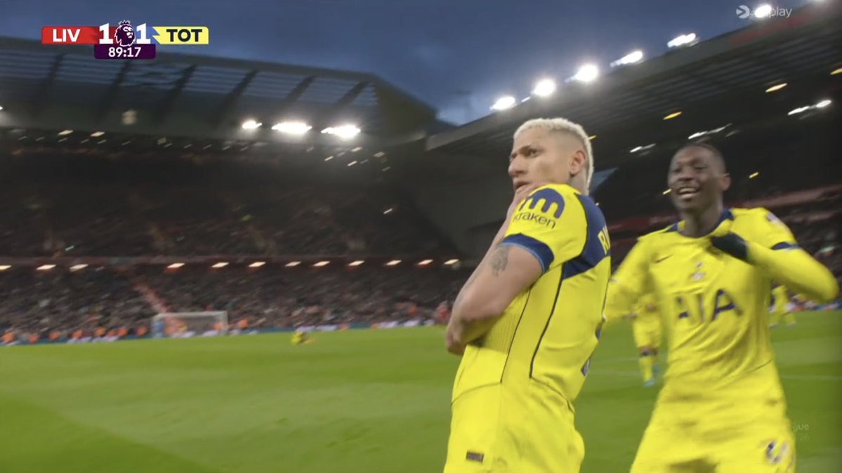 The Touchline | 𝐓 tweet media