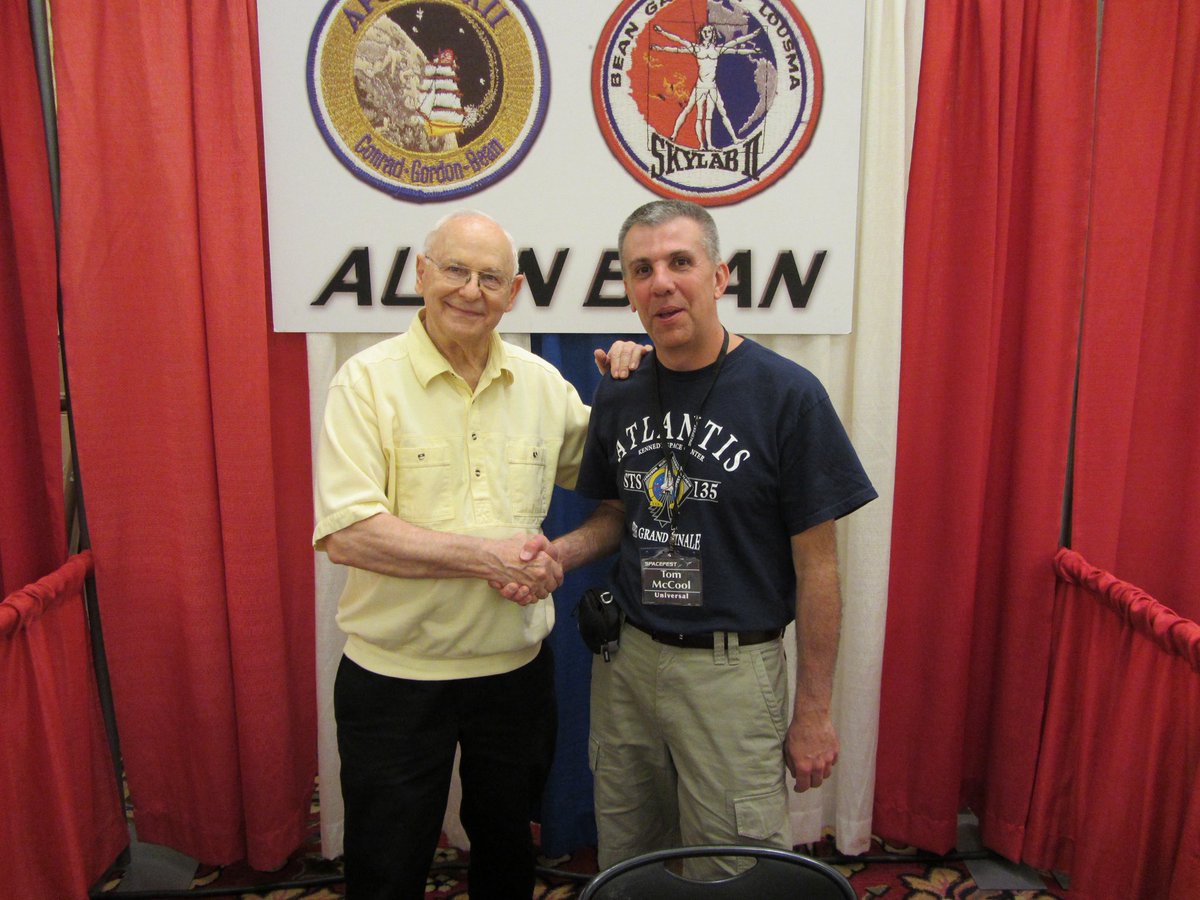 Cygnusx112's tweet photo. Today would have been the 94th birthday of Alan Bean, the 4th man to walk on the Moon during Apollo 12. He was also a fantastic artist and a genuine human. I met him several times and in the first picture I sat next to him at the Spacefest banquet in 2012. https://t.co/9dlkA7rzTv