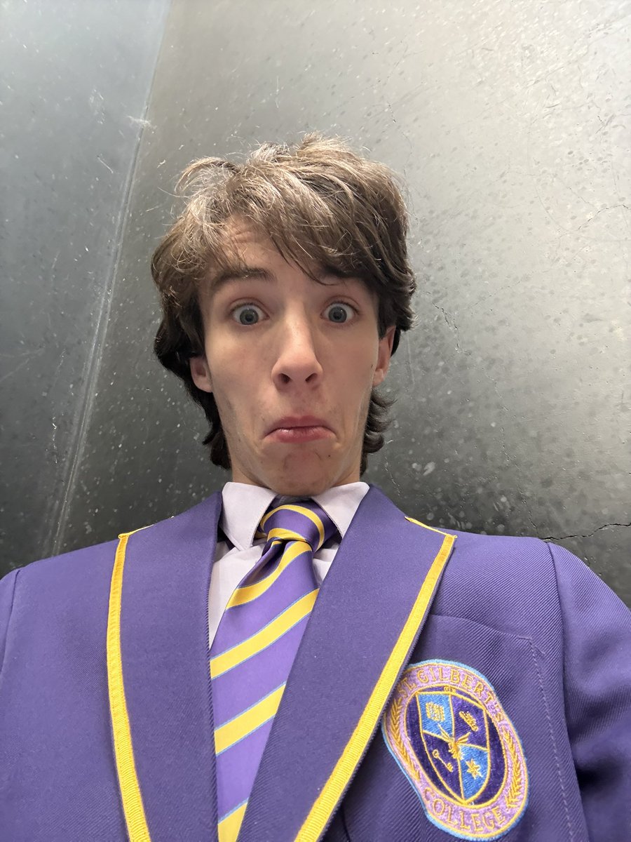 actingfug's tweet photo. the prospective student finally became a real student!!

boarders season three is out!!! annoyingly I was busy most of filming so I only had a couple days, but here I am finally in my uniform dripping out the corridor 🔥 https://t.co/0XM39M15nX