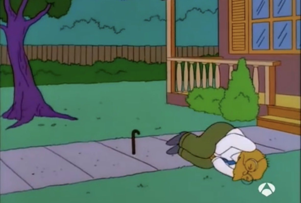 bertoburton's tweet photo. Obviamente voy con “Un Burns para todas las edades” del Sr. Spielbergo.
Pero creo que ganará “Hombre Golpeado por balón de fútbol” de Hans Moleman https://t.co/7CT7I9CB0F